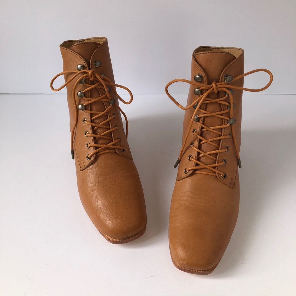 Christy Dawn the Dawn Boot Leather Size 8.5